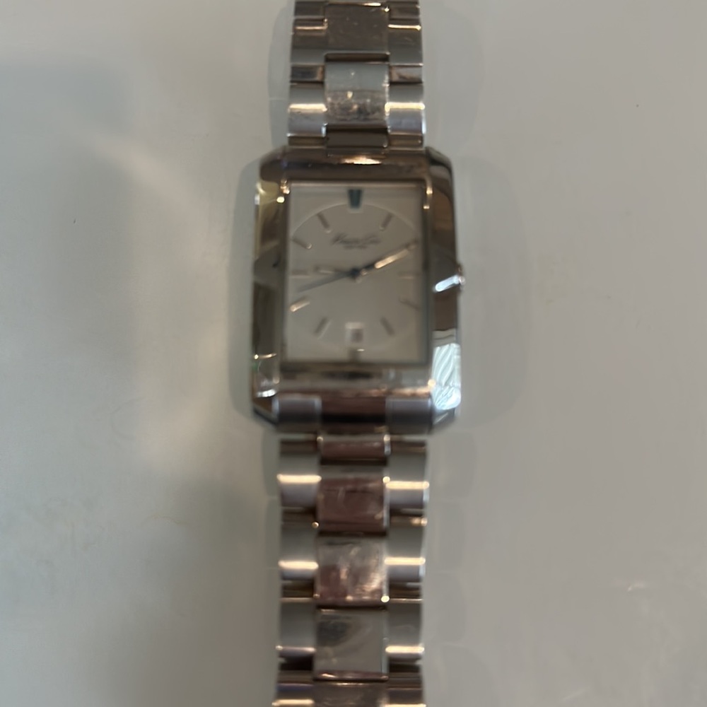 Kenneth Cole New York Silver Tone Metal Link Men’s Watch - Picture 2 of 6